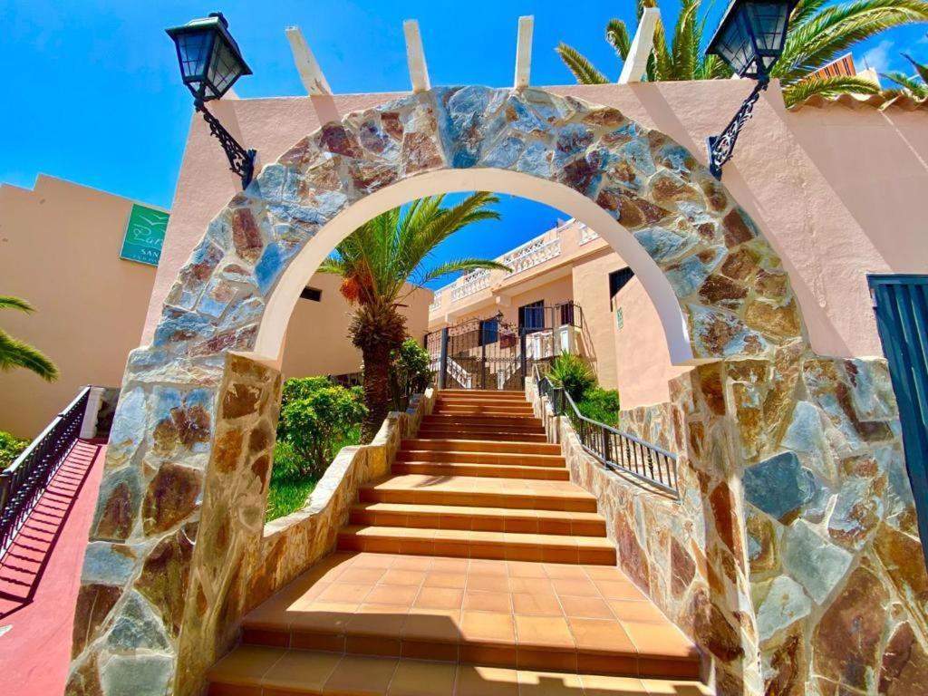 אדחה Passione Beautiful Apartment With Sea View מראה חיצוני תמונה